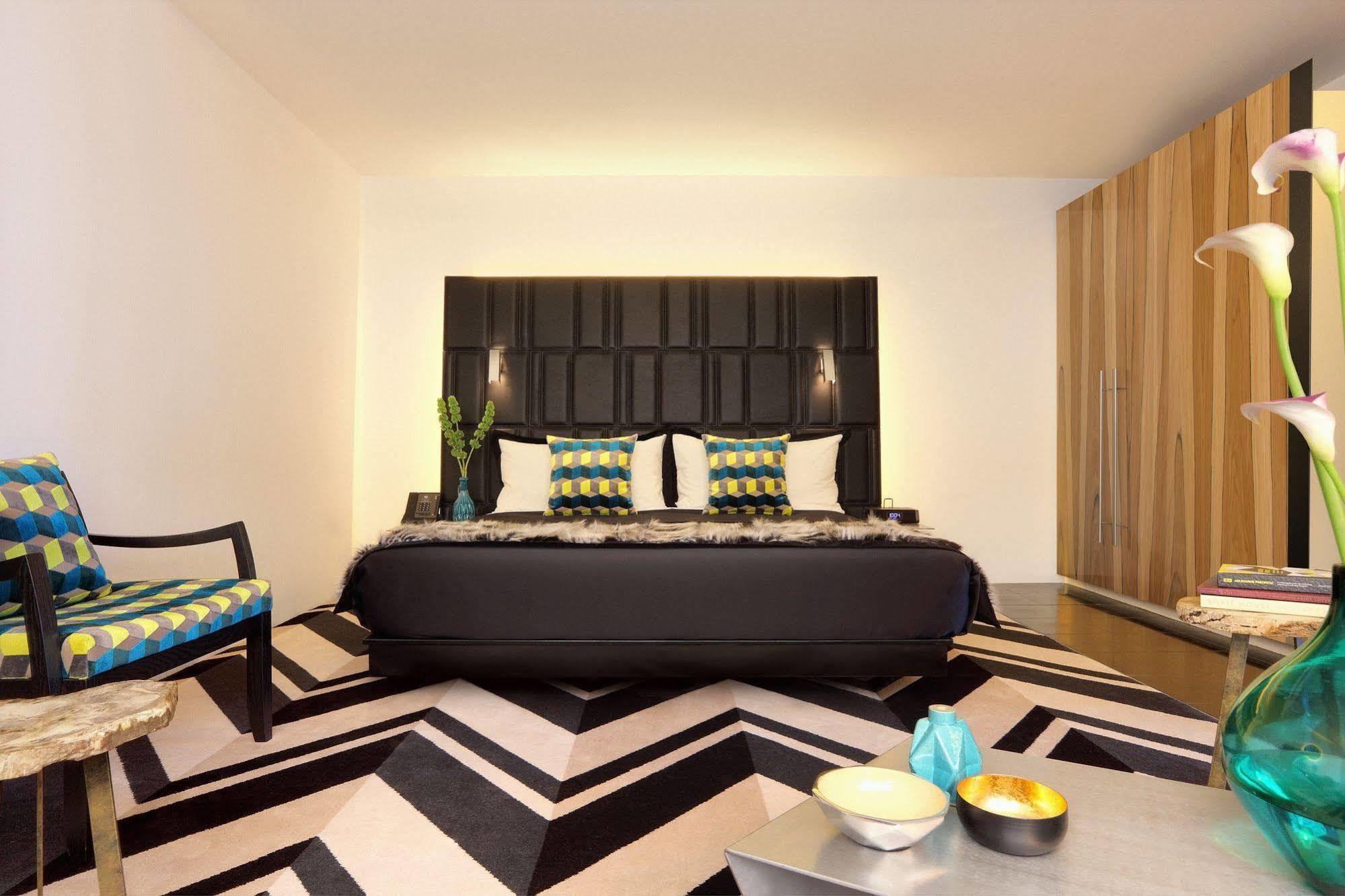Adelphi Hotel Melbourne Exterior foto A room at the hotel